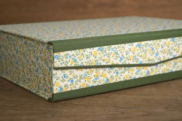 Aufbewahrungsbox Blütenmuster Carta Varese, Grünnuancen, Deckel unsichtbarer Magnetverschluß,Leinenkanten grün